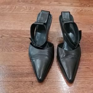 Gucci runway metallic shoes designed by Tom Ford